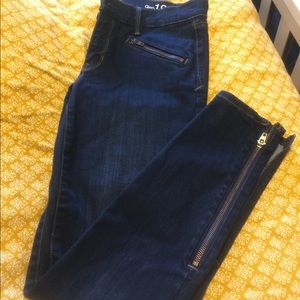 Gap dark wash jeans with zipper details. Like new!
